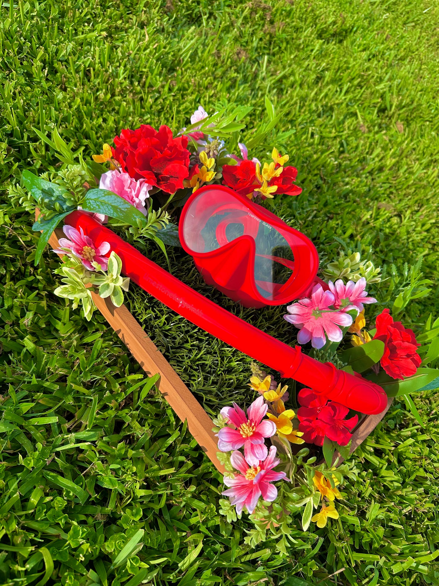 Scarlet Red Snorkel Set
