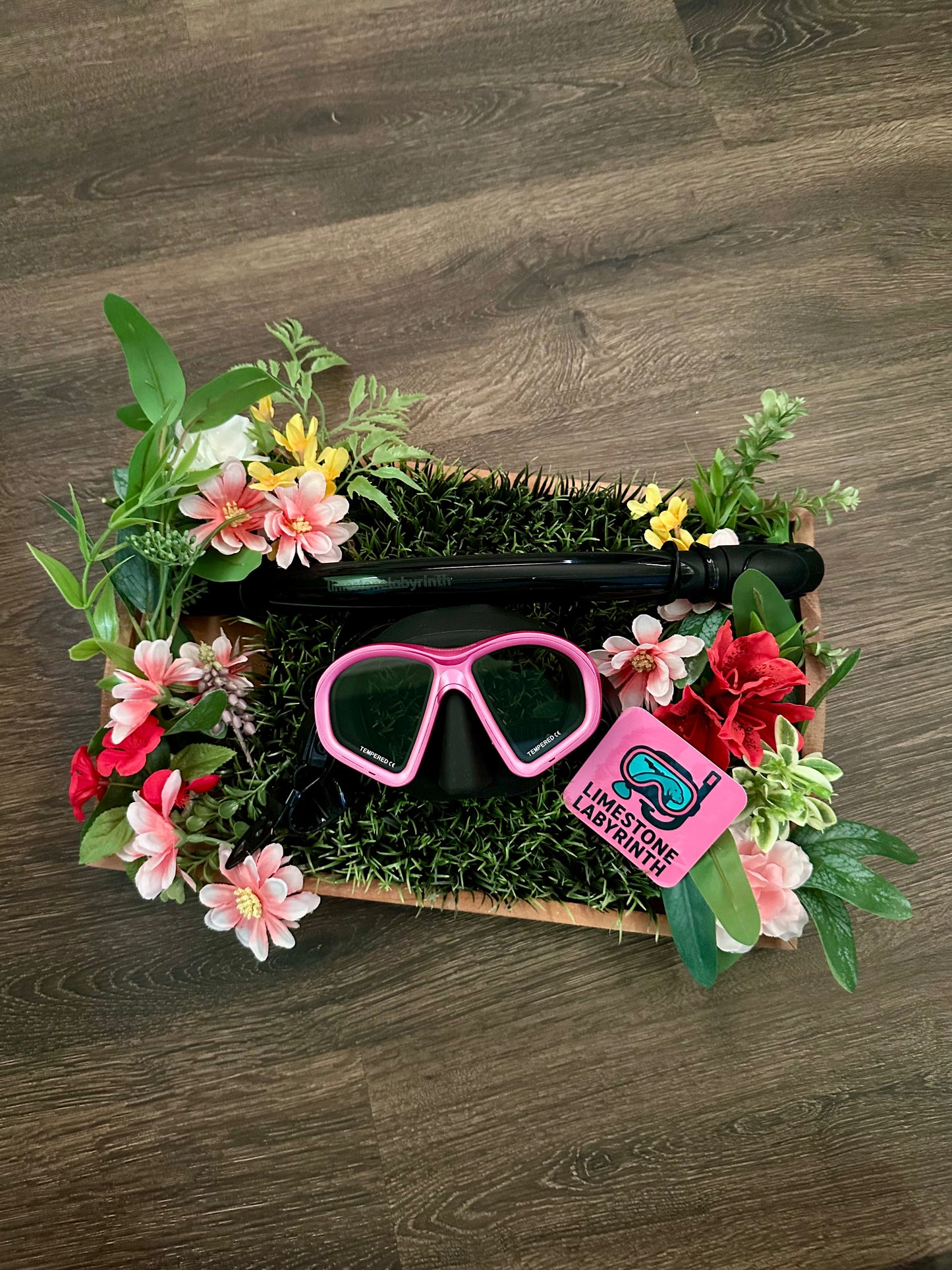 Pink Framed, Black Snorkel Set